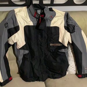 Spyder 🕷 XT8000 jacket size Large also fits a XL . NWOT  💯 authentic